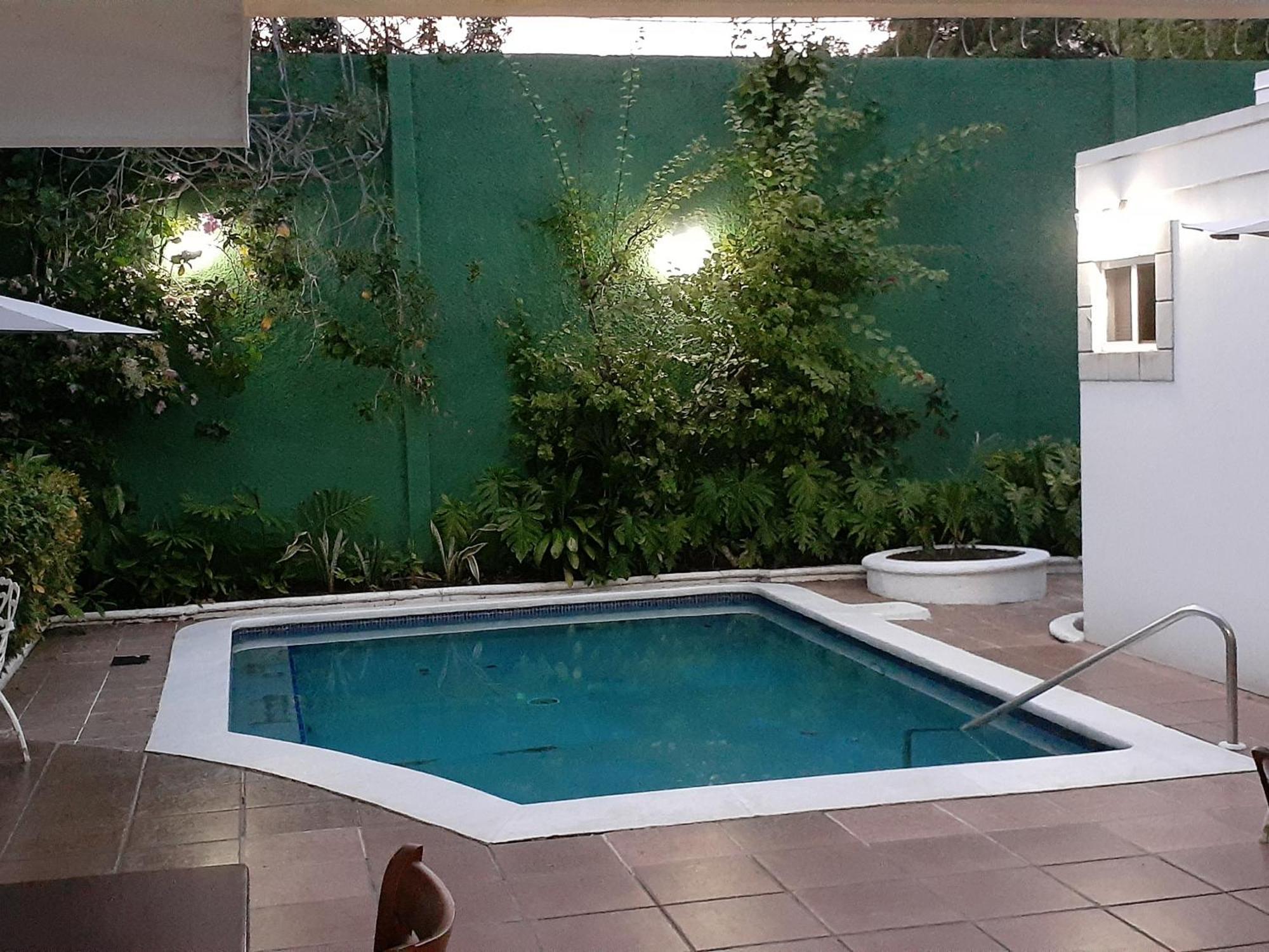 Hotel El Almendro Managua Bagian luar foto