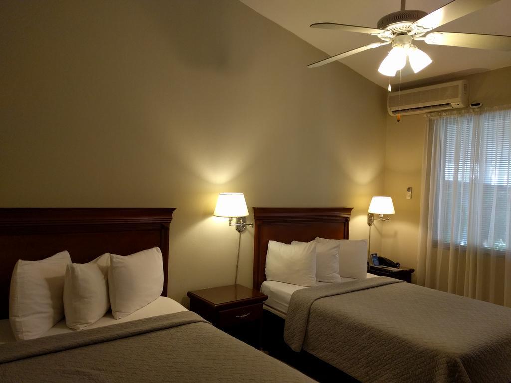 Hotel El Almendro Managua Bagian luar foto