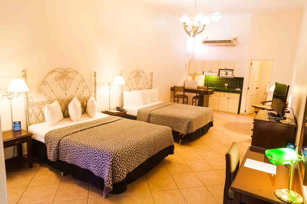 Hotel El Almendro Managua Bagian luar foto
