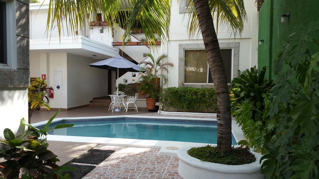 Hotel El Almendro Managua Bagian luar foto