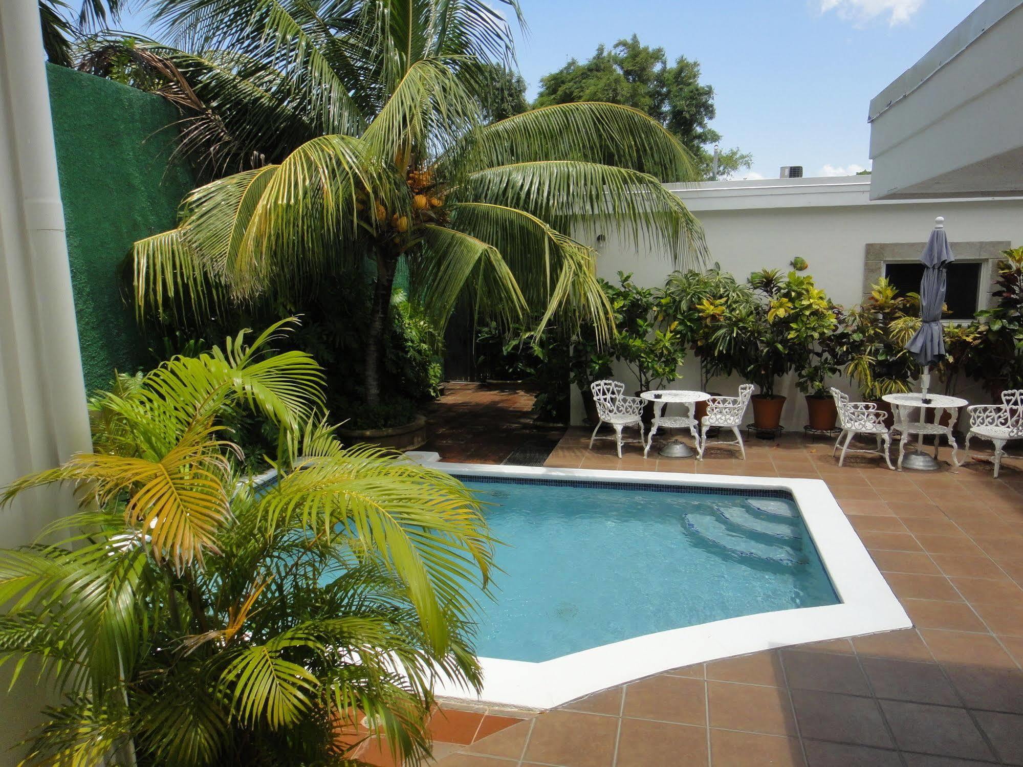 Hotel El Almendro Managua Bagian luar foto